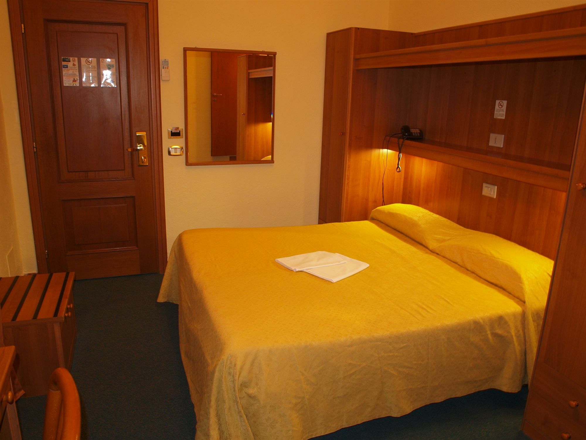 Hotel Trastevere Róma Kültér fotó